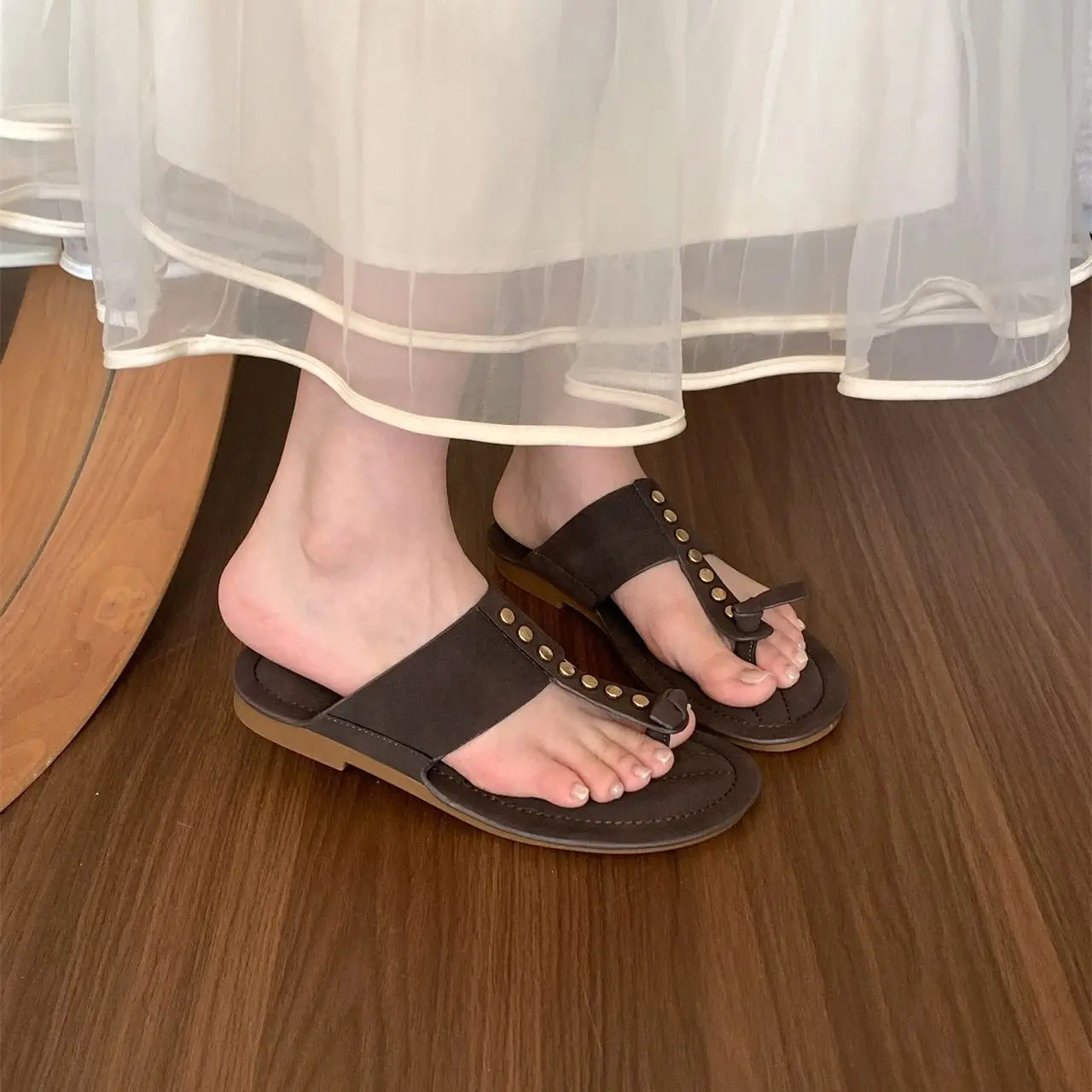 LBSFY  -  New Summer Fashion Suede Round Head Clip Finger Sexy Casual Shallow Mouth Simple Large Heel Beach Sandals