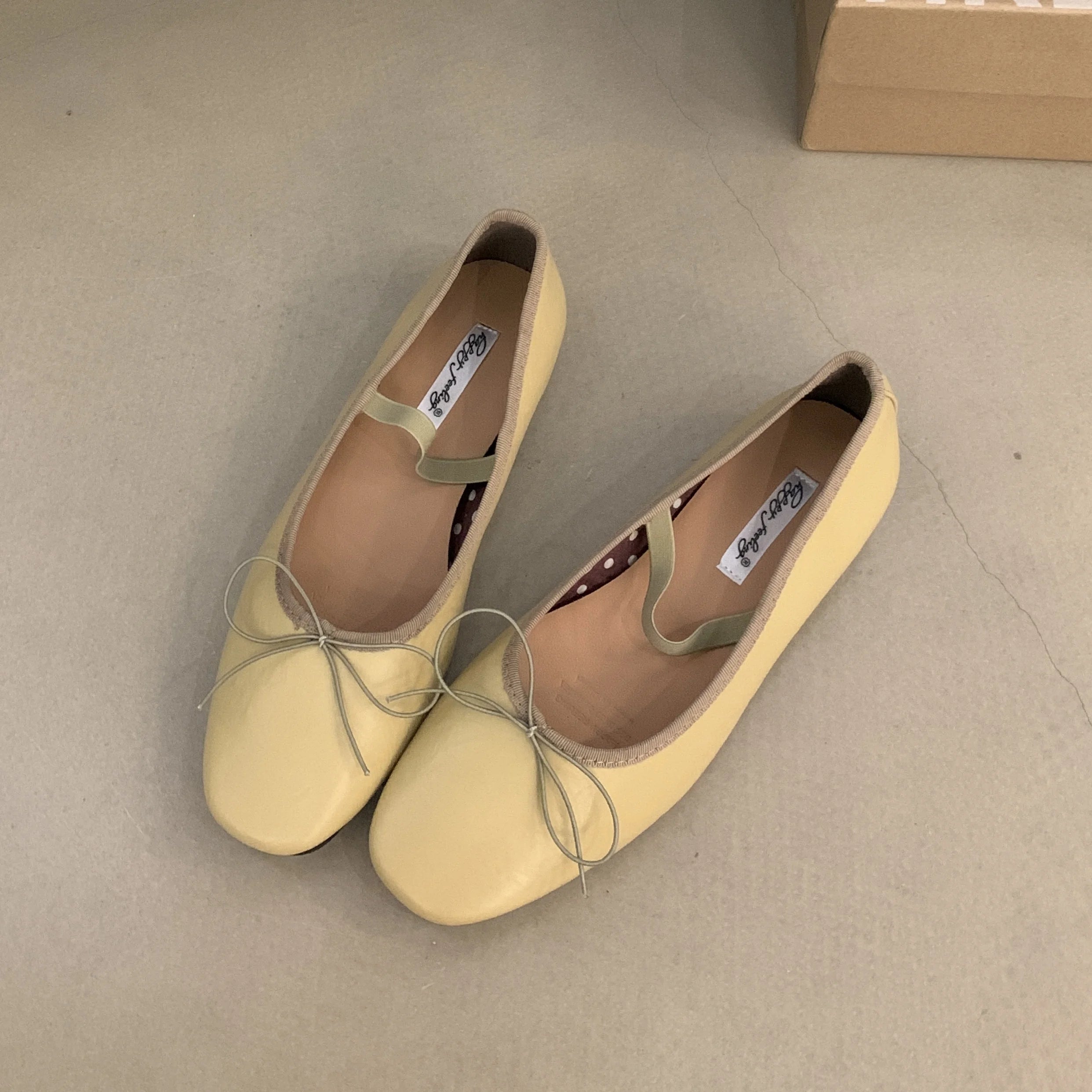 LBSFY -Women Flat Ballet Shoes Female New Bow Band Retro Shallow Mouth Women's Shoes Soft Ballet Shoes Size 39-40 Mujer