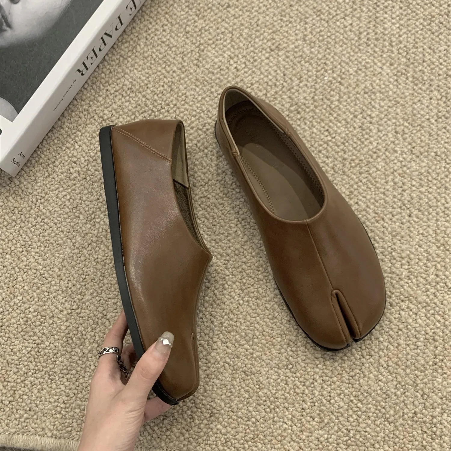 LBSFY -Women Tabi Ninja Slip On Flats Split Toe Slippers Round Toe Shallow Lazy Slip On Boat  Mules Shoes Soft Loafers Mujer