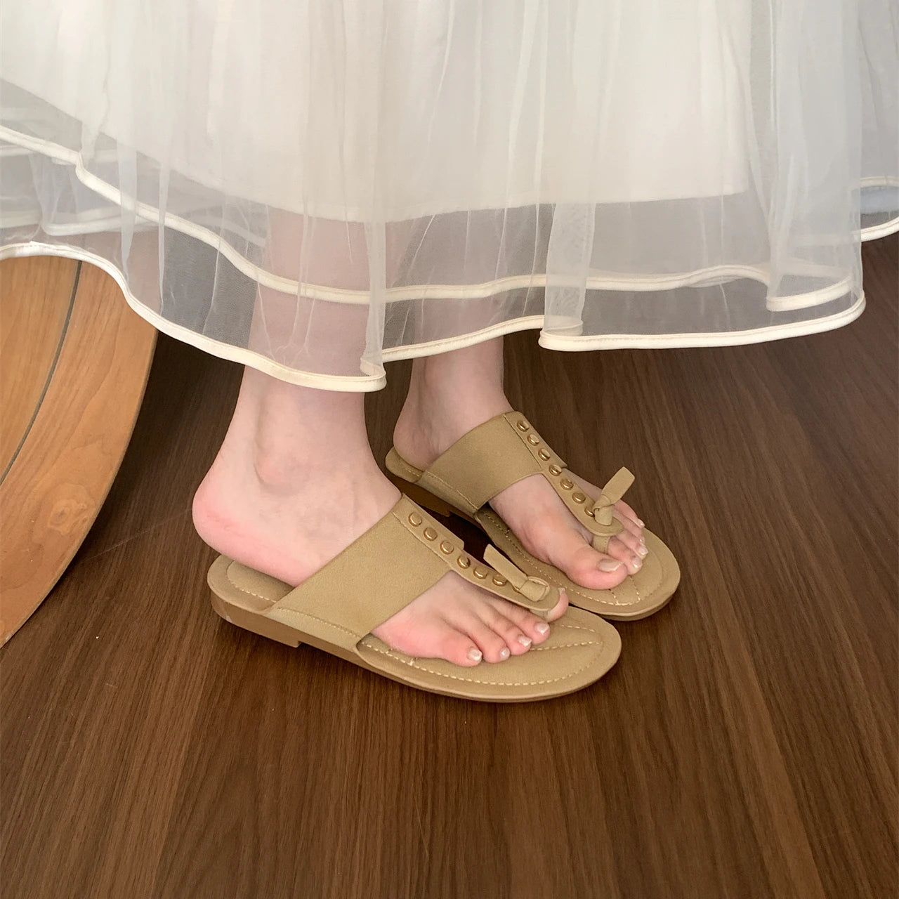 LBSFY  -  New Summer Fashion Suede Round Head Clip Finger Sexy Casual Shallow Mouth Simple Large Heel Beach Sandals