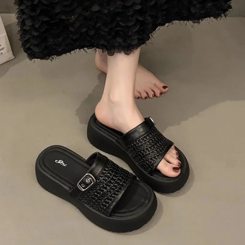 LBSFY -Women's Thick Bottom Woven Hollow Summer Sandals Fashionable Beach Slippers Rubber Sole Polyurethane Upper And Liner