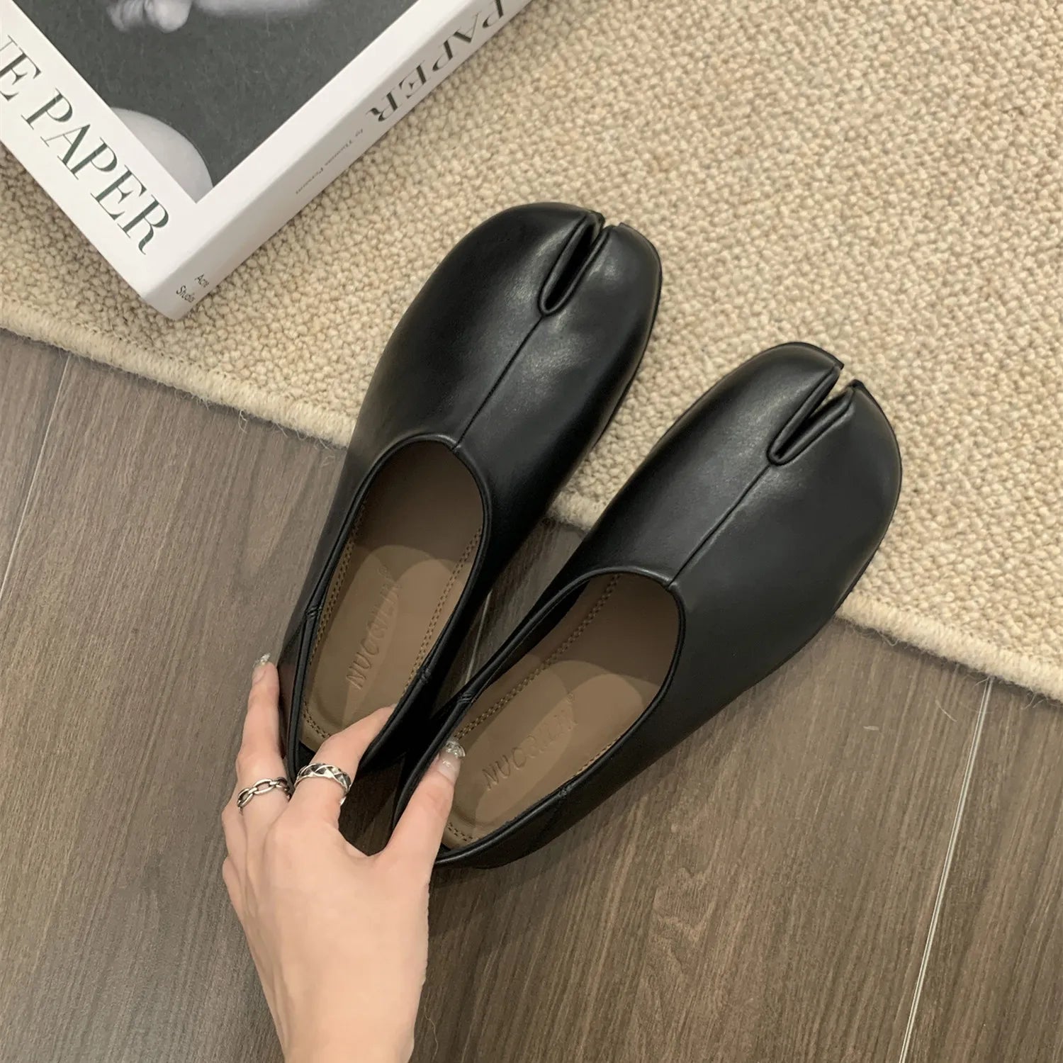 LBSFY -Women Tabi Ninja Slip On Flats Split Toe Slippers Round Toe Shallow Lazy Slip On Boat  Mules Shoes Soft Loafers Mujer