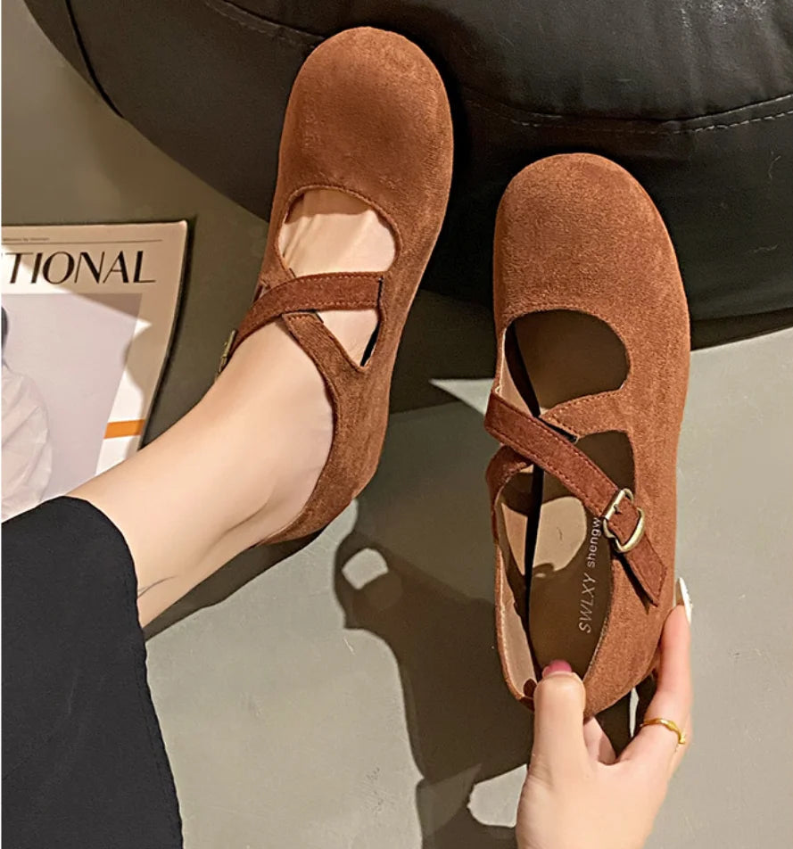 LBSFY -Retro Faux Suede Flat Internal Increase Women Dance Shoes 2025 Spring Autumn New French Casual Commuting Mary Jane Shoes Woman