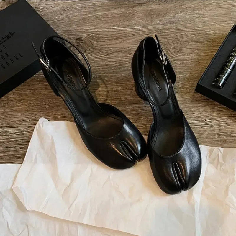 LBSFY -Fashion Tabi Ninja Shoes WomenRound Split Toe Shallow Thick Heel Sandals Single Mid Heel Mary Janes Shoes Female Pumps