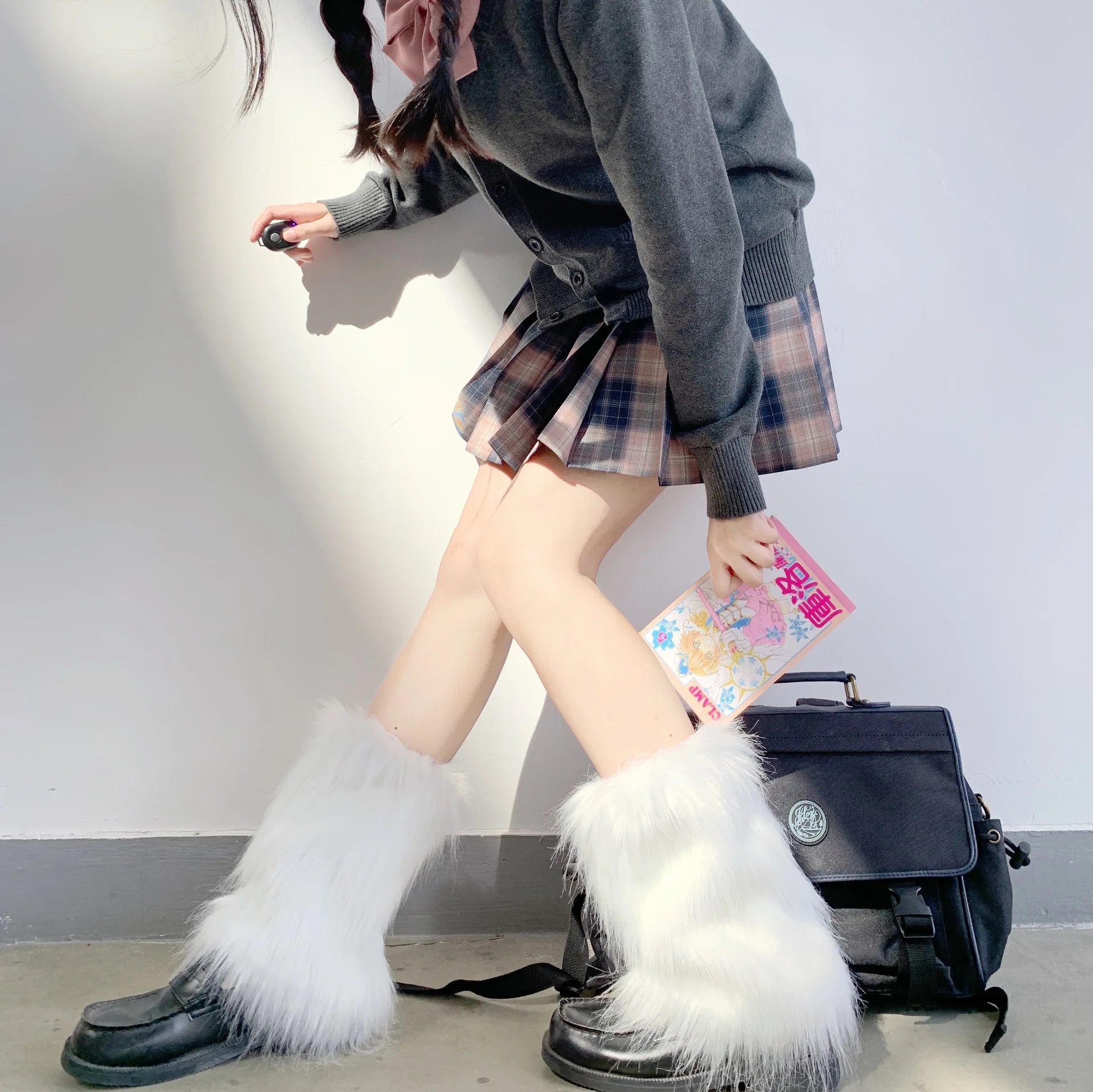 Lbsfy E-girl Furry Leg Warmers Boot Covers Y2K Goth White Faux Fur Leg Warmers Punk Jk Knee-length Hiphop Warm Sock Fashion Socks