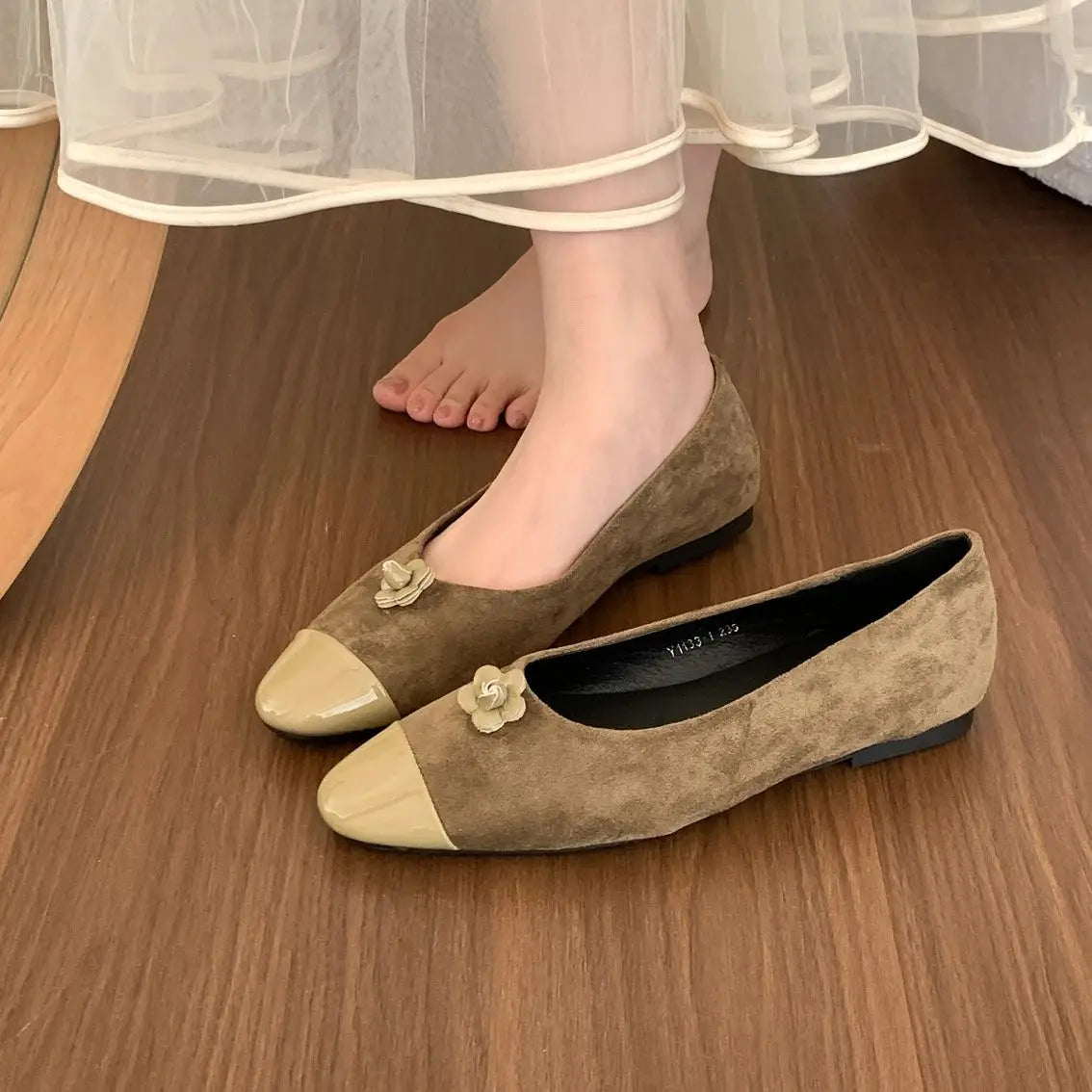 LBSFY  -  Retro Elegant Women Flat Shoes Pointed Toes Flat Bottoms Comfortable Ballet Shoes Sexy Shallow Mouth Shoes