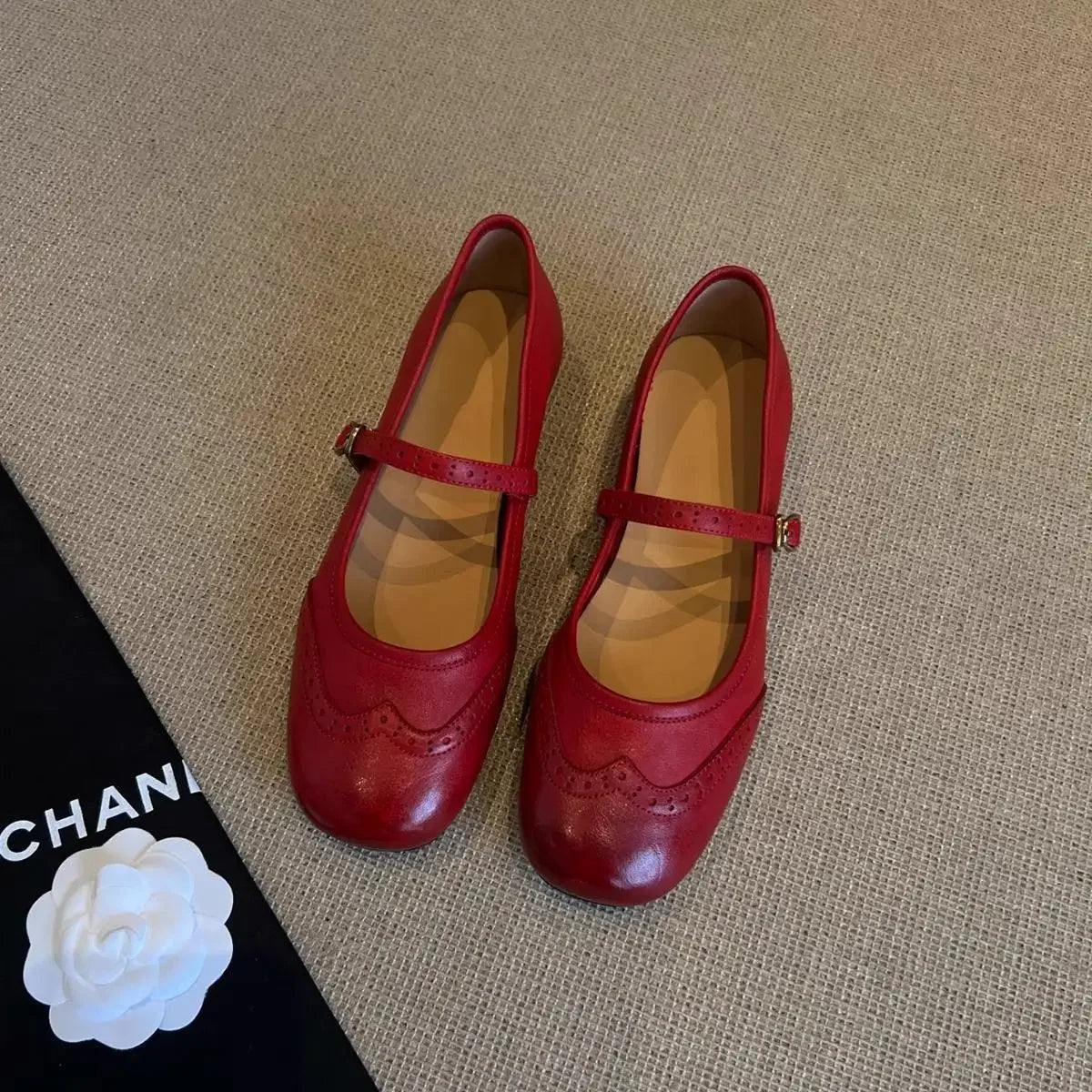 LBSFY -Retro Flat Bottom Mary Jane Shoes Spring Summer New Style Red Slip-On Women's Flats round Toe Low Heel Floral Patterned Pumps