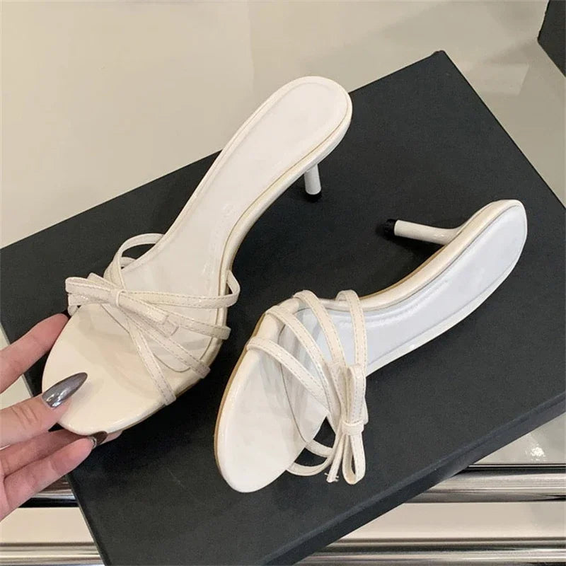 LBSFY -Summer Fashion Round Toe Slippers Women Narrow Band Thin Low Heels Beach Casual Sandals Flip Flops Shoes Zapatos De Muje
