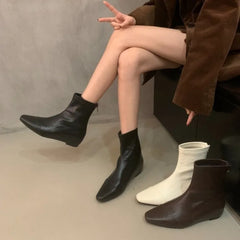 LBSFY -New Fashion Women's Retro Short Boot Women's Autumn/Winter Genuine Leather Pointed Boots Flat Bare Shoes for Women Thin Shoes