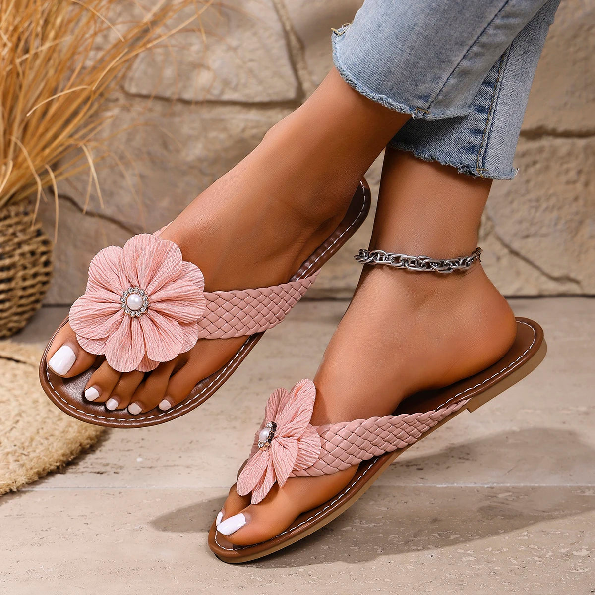 LBSFY -Summer Fashionable Lightweight Flower Large Size Slippers for Women New Round Toe Flat Sole Comfortable Casual Slippers