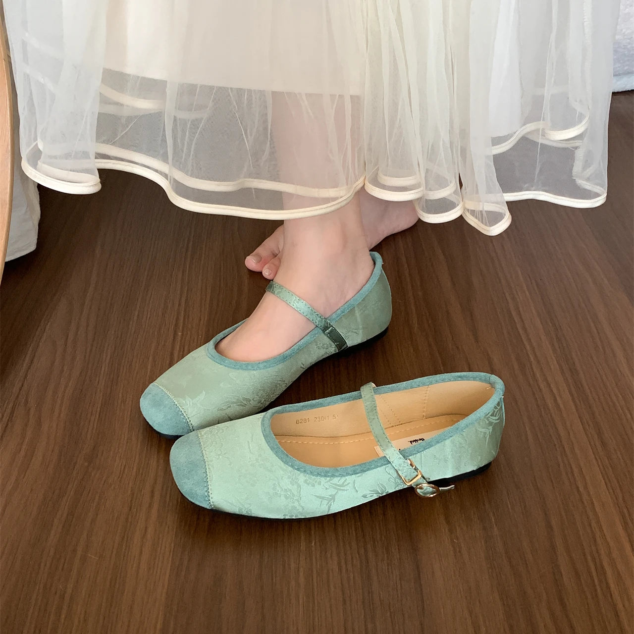 LBSFY -New Brand Women Flat Shoes Round Toe Shallow Slip On Ladies Casual Ballet Shoes Soft Leather Eelgant Ballet Shoes Mujer