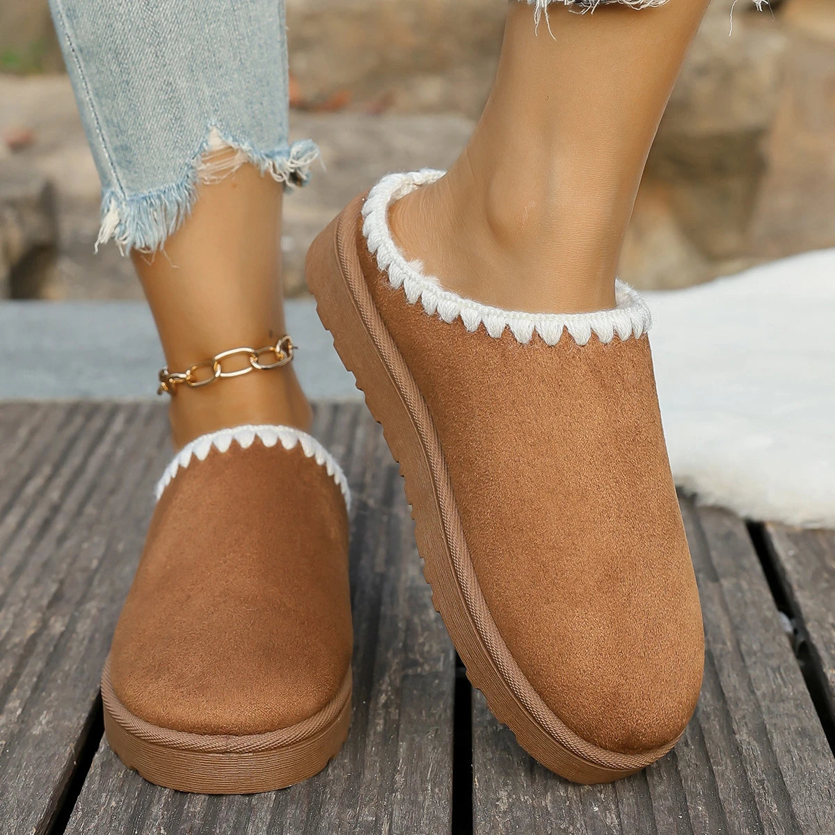 LBSFY -2025 Winter warm fluffy Woman slippers soft bottom non slip thick plush clogs women Casual Platform House inddor Shoes slides
