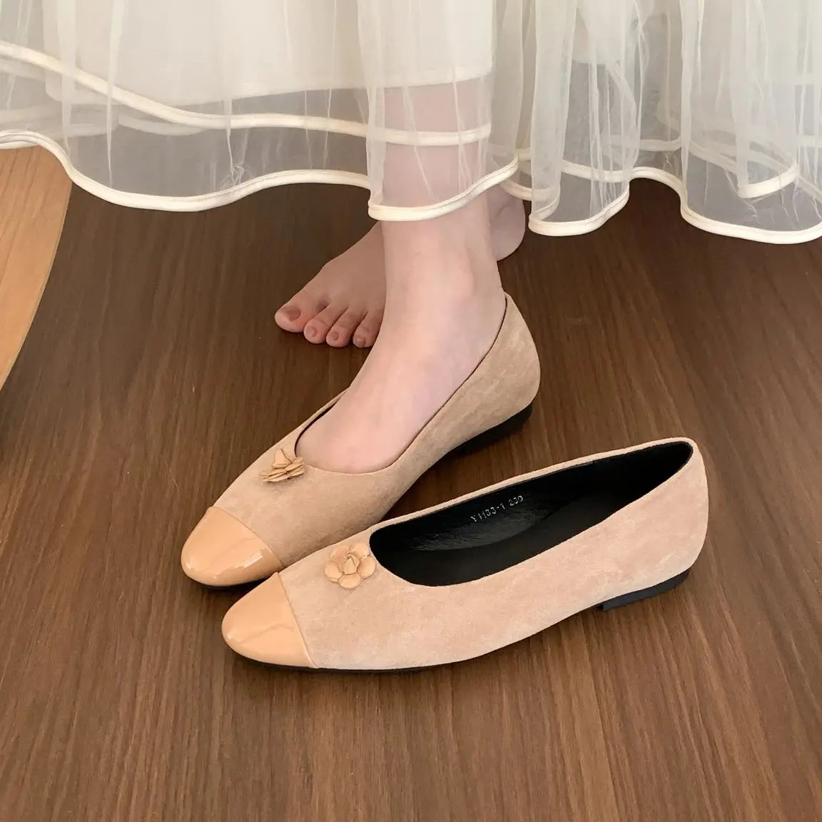 LBSFY  -  Retro Elegant Women Flat Shoes Pointed Toes Flat Bottoms Comfortable Ballet Shoes Sexy Shallow Mouth Shoes