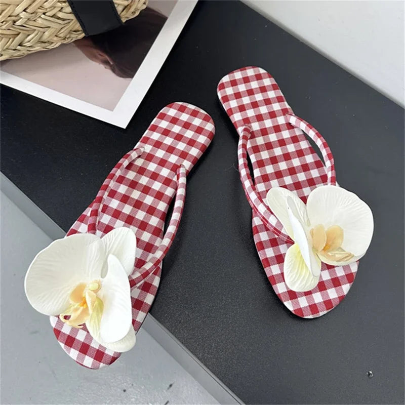LBSFY -Summer Design Style Flower Geometric Clip Toe Low Flat Heels Women Slippers Fashion Casual Party Flip Flops Shoes