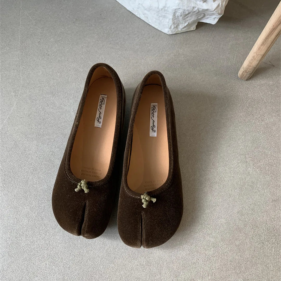 LBSFY  -  Women Flats Tabi Ninja Shoes Woman Microfiber Velvet Comfy Flats Split Toe Slippers Soft Bottom Loafers 2024 New Fashion Shoes M