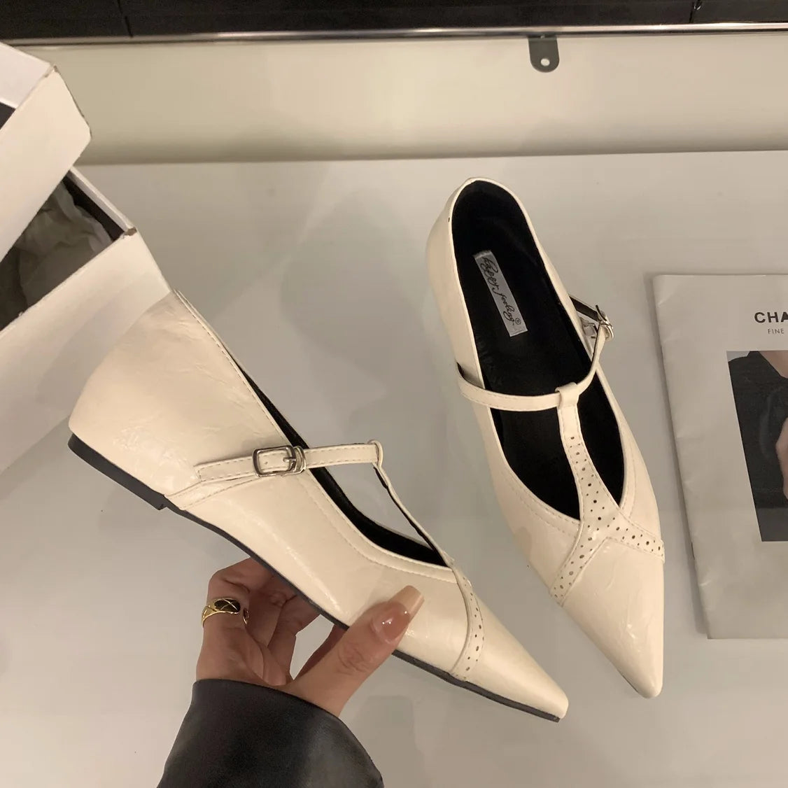 LBSFY  -Spring New Women Flats Brand Design Point Toe Women Ballet Shoes Casual Buckle Strap Female Dress Shoes Low Heels