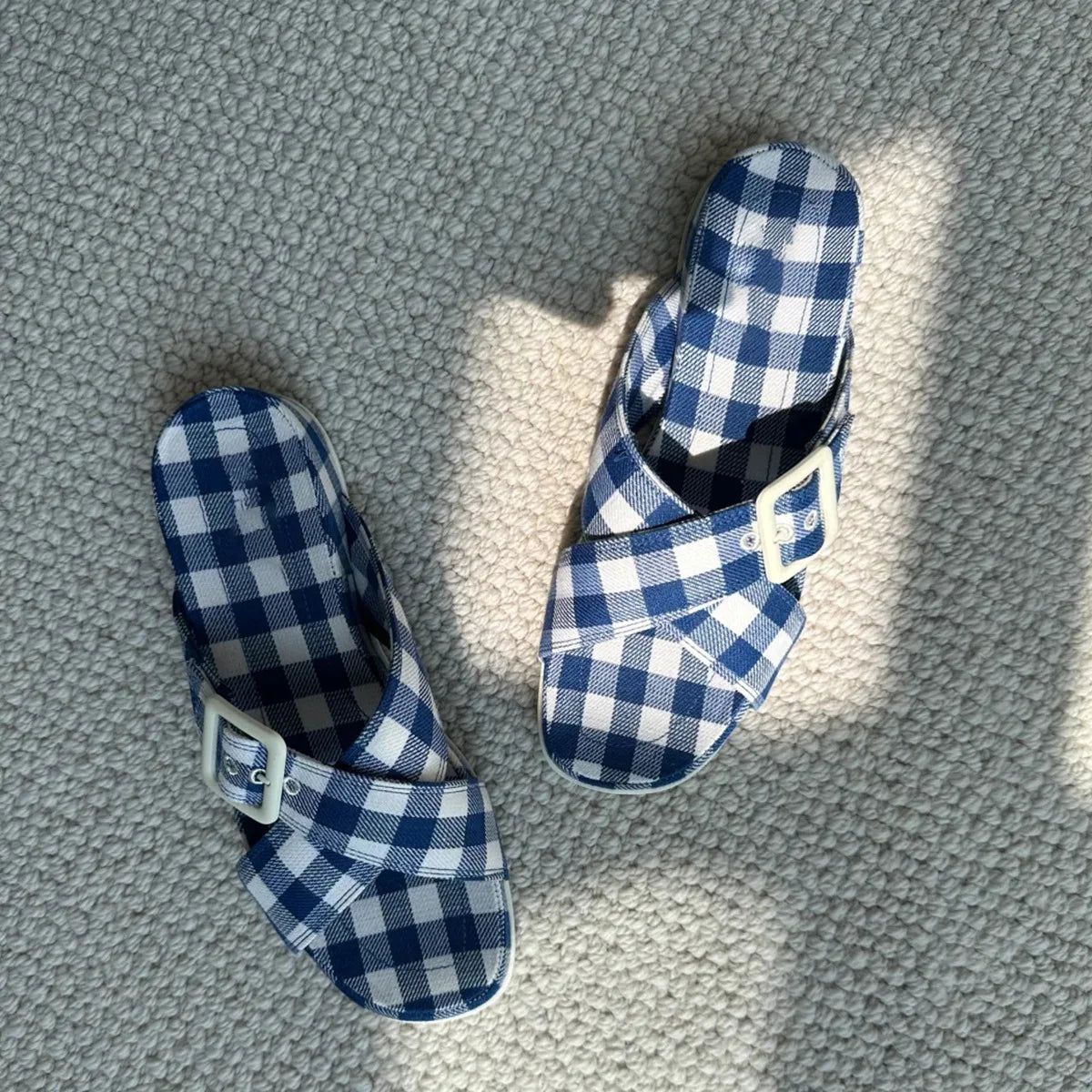 LBSFY  -  Cross Striped Thick Soled Slippers Are Versatile and Casual, with A Single Line of Boken Shoes Outdoor Wear and Beach Sandals