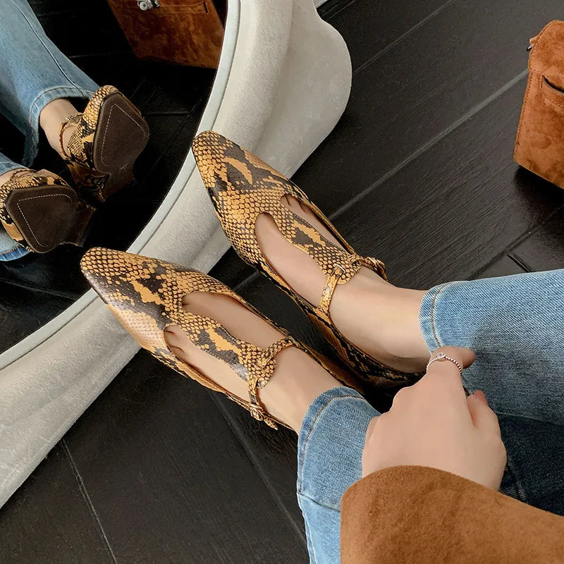 LBSFY  -  Fashion Pumps New High Quality Genuine Leather Round Head T-shaped Buckle Serpentine Pattern Low Heel Shoes Mary Janes