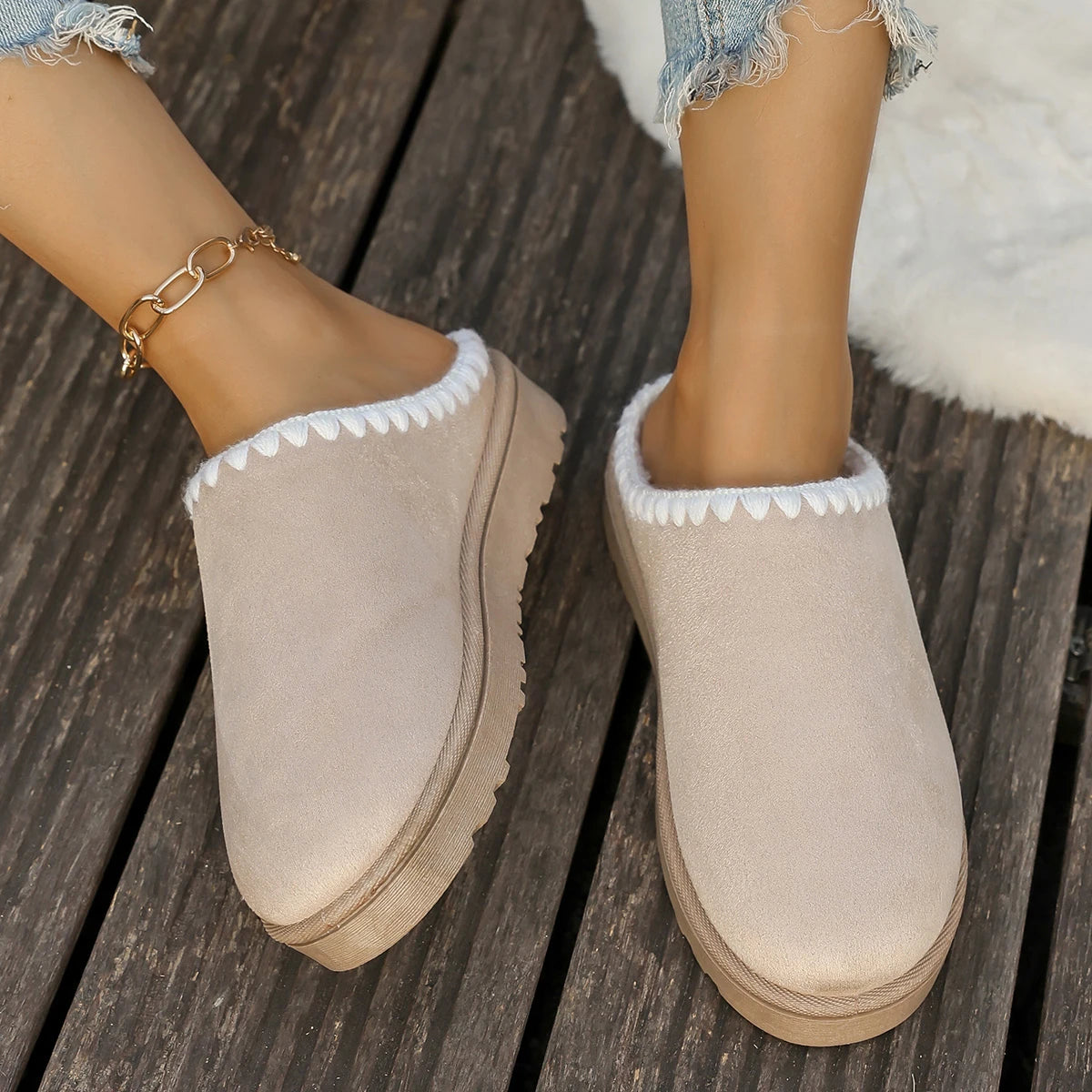 LBSFY -2025 Winter warm fluffy Woman slippers soft bottom non slip thick plush clogs women Casual Platform House inddor Shoes slides