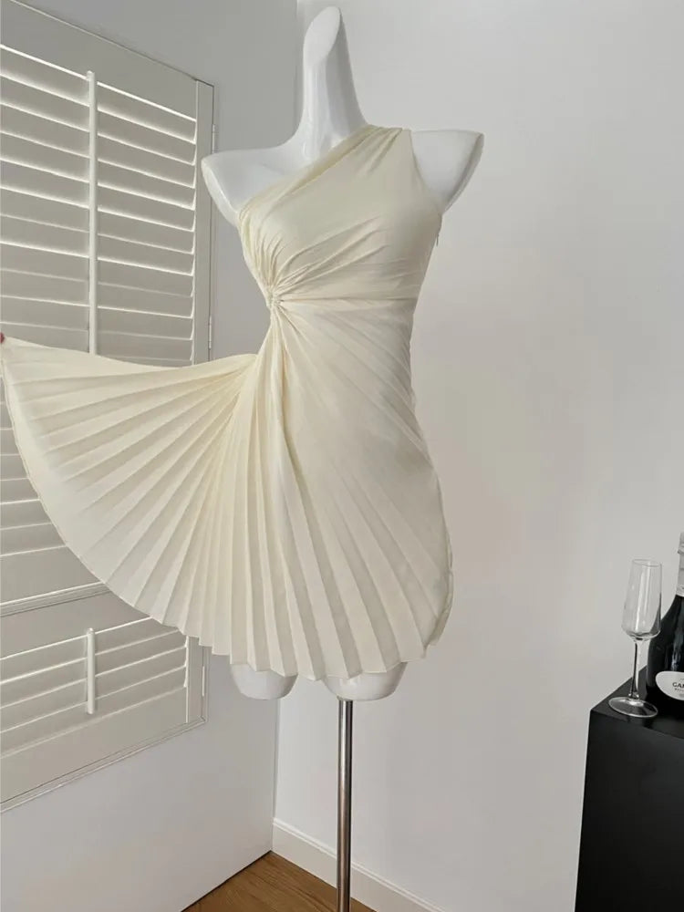 LBSFY -Y2K Sweet Sexy Backless Solid Mini Dress Inclined-Shoulder Pleated Women's Dresses Beach Vacation Party Spring Summer 2025 New