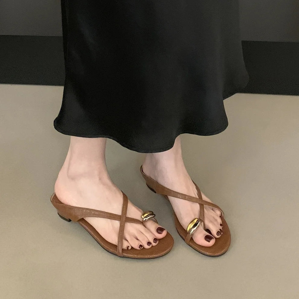 LBSFY - Brand New Women's Slippers Metal Decorations Summer Footwear Fashion Flat Sandals Set Toe Round Head Beach Shoes Mujer