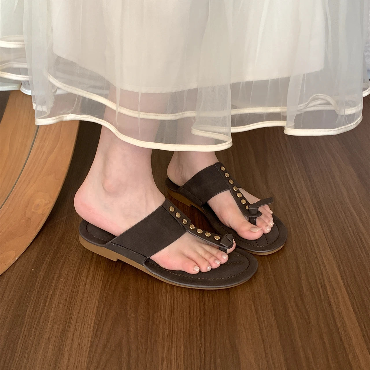 LBSFY  -  New Summer Fashion Suede Round Head Clip Finger Sexy Casual Shallow Mouth Simple Large Heel Beach Sandals