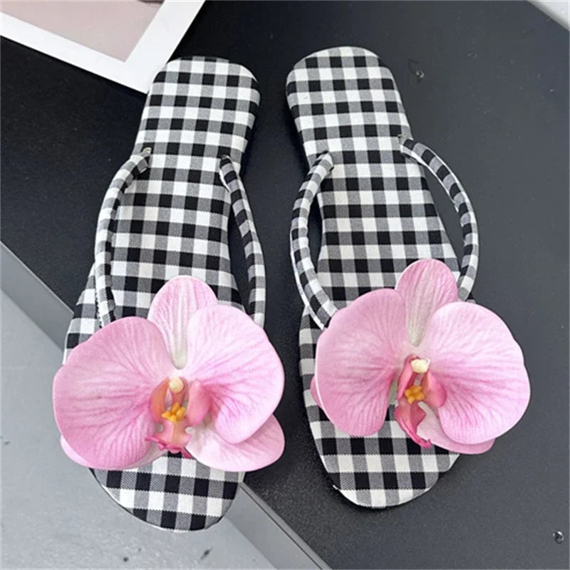 LBSFY -Summer Design Style Flower Geometric Clip Toe Low Flat Heels Women Slippers Fashion Casual Party Flip Flops Shoes