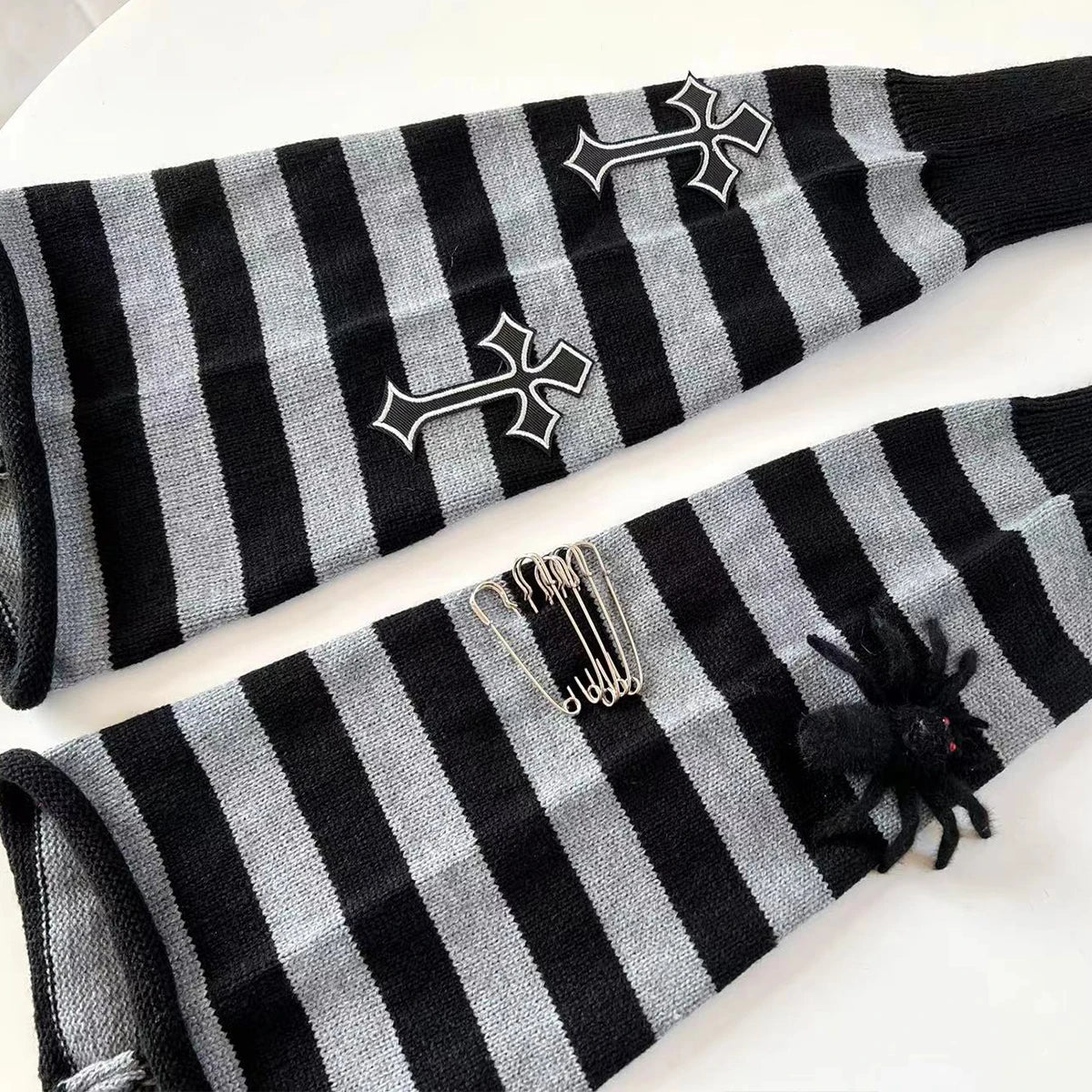 Lbsfy Cross Punk Leg Warmers Knitted Striped Harajuku Y2K Punk Spider Pendant Paper Clip Halloween Accessories Dark for JK Women