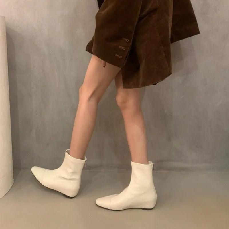 LBSFY -New Fashion Women's Retro Short Boot Women's Autumn/Winter Genuine Leather Pointed Boots Flat Bare Shoes for Women Thin Shoes