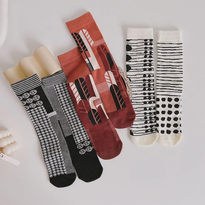 Lbsfy 5 Pairs Fashion Harajuku Socks Novelty Creative Illustration Unisex Socks Men and Women Soft Cotton Mid Tube Socks Sets Lovers