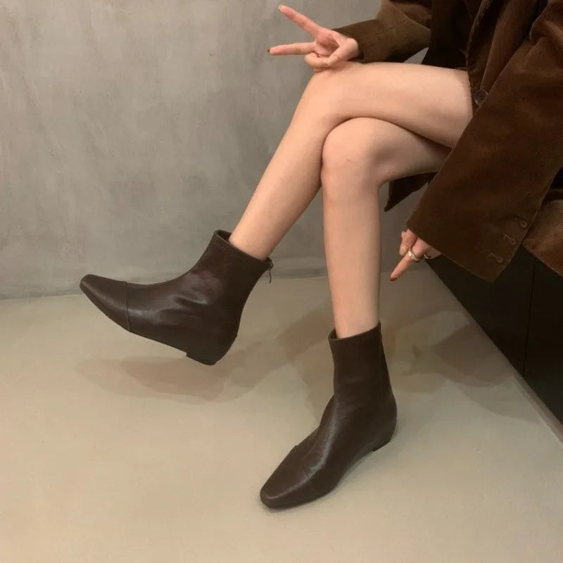 LBSFY -New Fashion Women's Retro Short Boot Women's Autumn/Winter Genuine Leather Pointed Boots Flat Bare Shoes for Women Thin Shoes