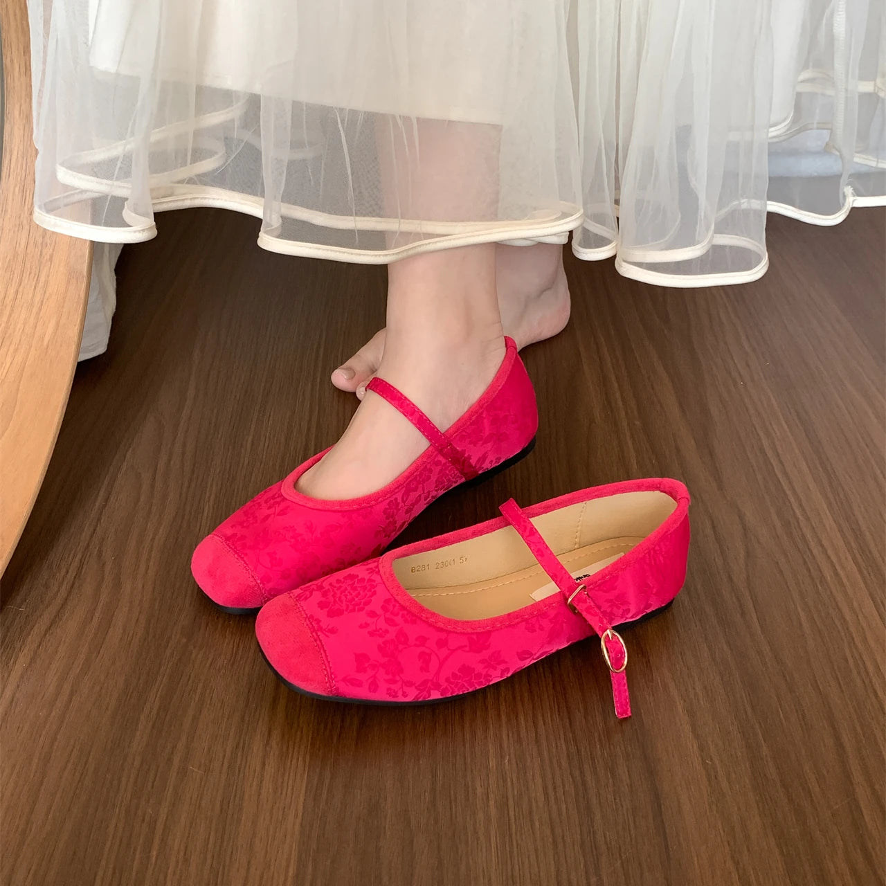 LBSFY -New Brand Women Flat Shoes Round Toe Shallow Slip On Ladies Casual Ballet Shoes Soft Leather Eelgant Ballet Shoes Mujer