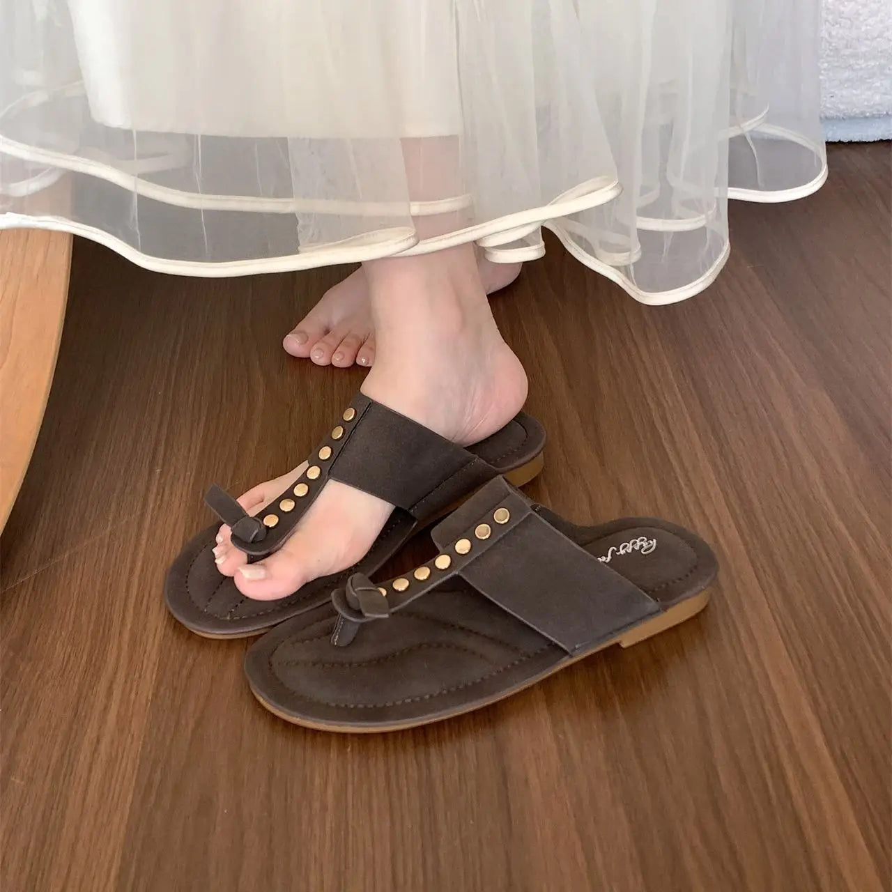 LBSFY  -  New Summer Fashion Suede Round Head Clip Finger Sexy Casual Shallow Mouth Simple Large Heel Beach Sandals