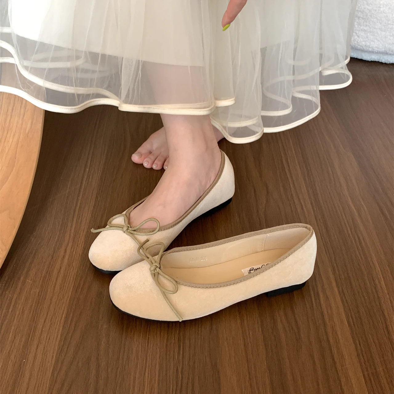 LBSFY -Brand Women Velvet Flats Round Toe Shallow Soft Ballerina Shoes Ladies Casual Dress Shoes Ballet Loafers Classics Mujer