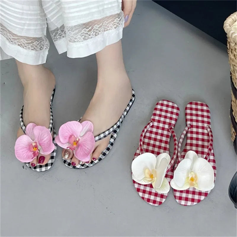 LBSFY -Summer Design Style Flower Geometric Clip Toe Low Flat Heels Women Slippers Fashion Casual Party Flip Flops Shoes