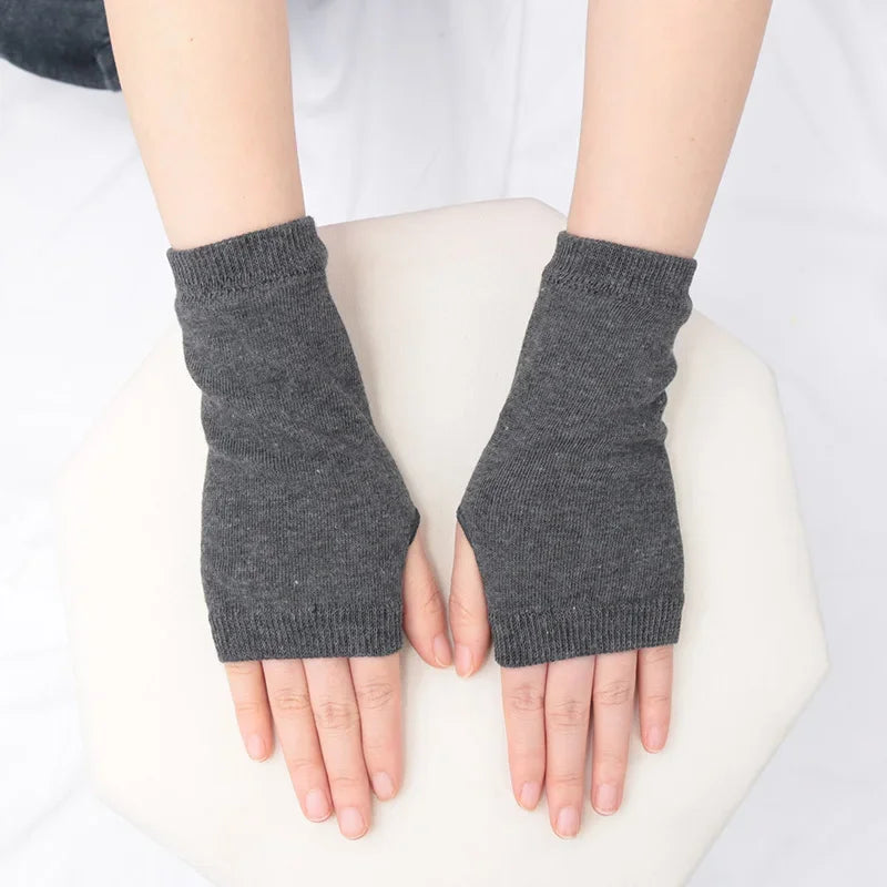 Lbsfy Anime Women Short Fingerless Gloves Cosplay Mitten Unisex Oversleeve Arm Warmer Men's Fashion Warm Cuff Gloves Cosplay Accessory