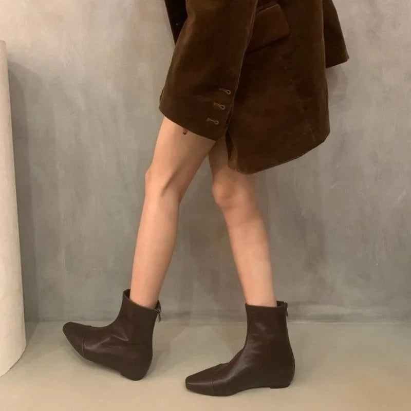 LBSFY -New Fashion Women's Retro Short Boot Women's Autumn/Winter Genuine Leather Pointed Boots Flat Bare Shoes for Women Thin Shoes