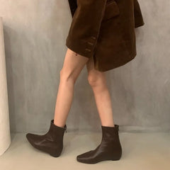 LBSFY -New Fashion Women's Retro Short Boot Women's Autumn/Winter Genuine Leather Pointed Boots Flat Bare Shoes for Women Thin Shoes