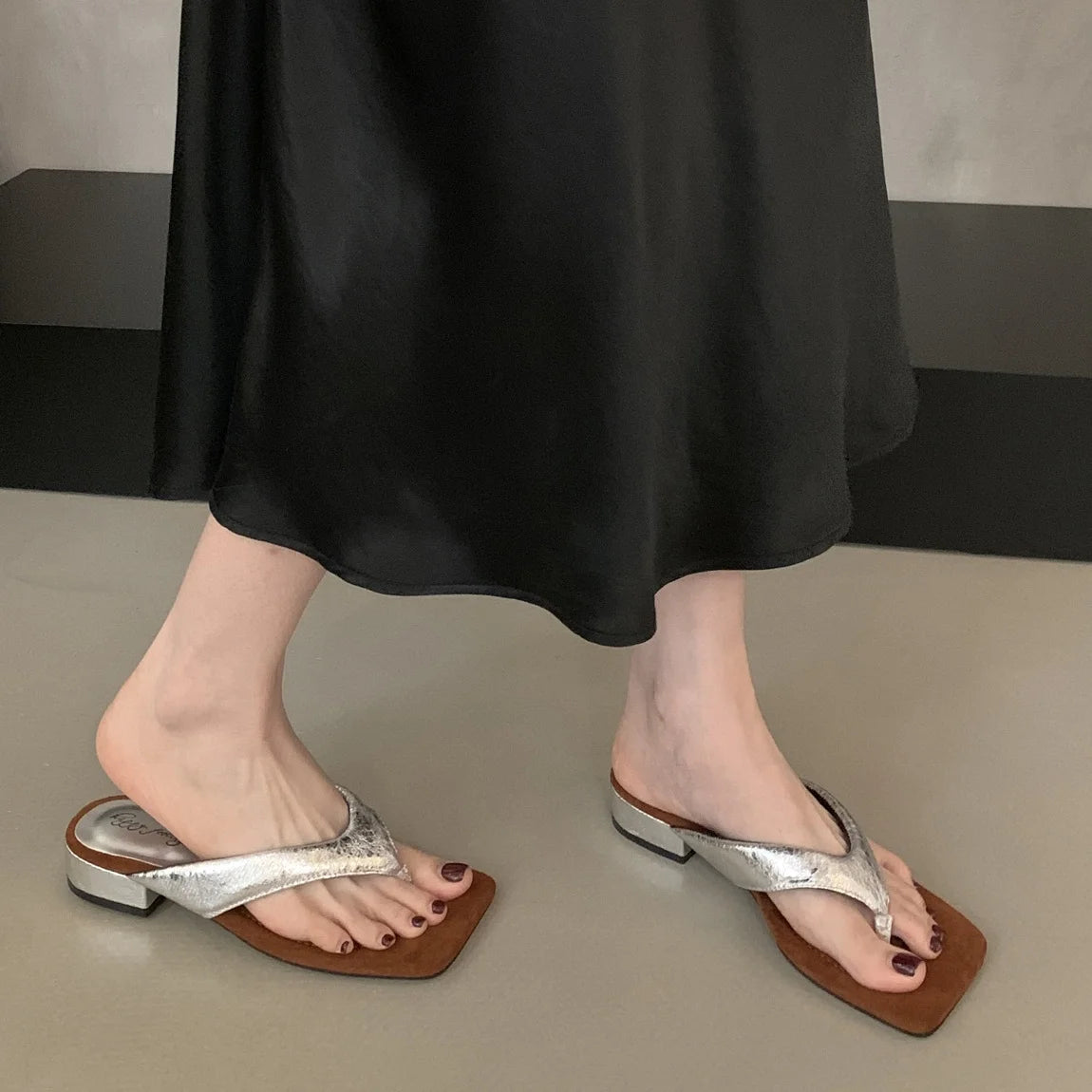 LBSFY - Summer Women Slipper Fashion Narrow Band Ladies Square Heel Outdoor Dress Sandal Elegant Flip Flops Beach Slides