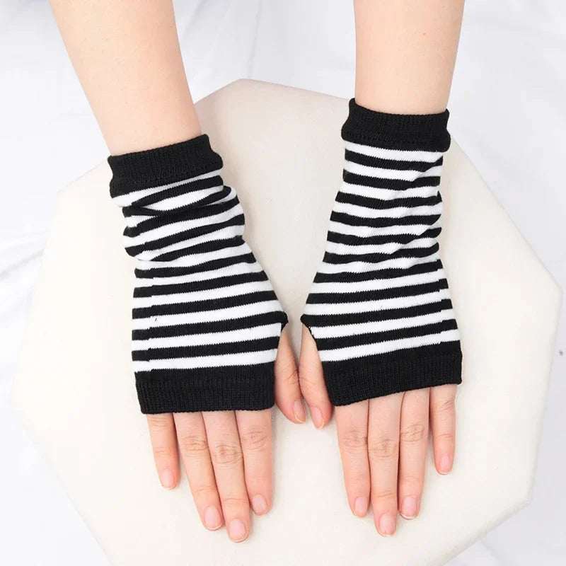 Lbsfy Anime Women Short Fingerless Gloves Cosplay Mitten Unisex Oversleeve Arm Warmer Men's Fashion Warm Cuff Gloves Cosplay Accessory