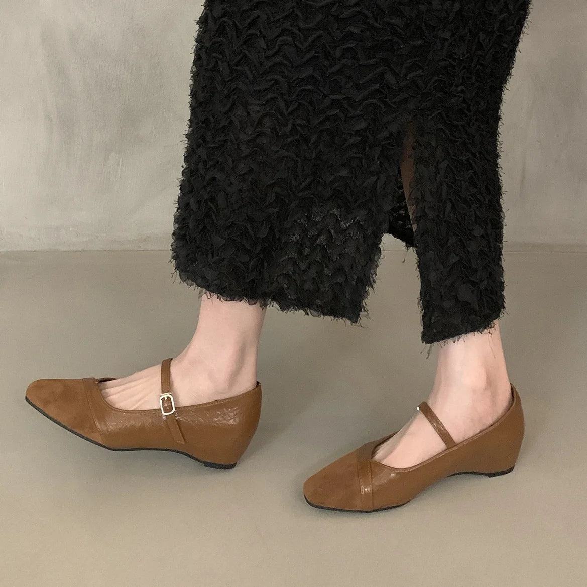 LBSFY  - Spring New Brand Round Toe Shallow Slip O  Women Flats Ladies Casual Ballet Shoes Soft Leather Eelgant Dress Shoes