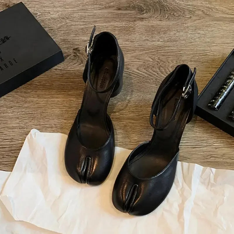 LBSFY -Fashion Tabi Ninja Shoes WomenRound Split Toe Shallow Thick Heel Sandals Single Mid Heel Mary Janes Shoes Female Pumps