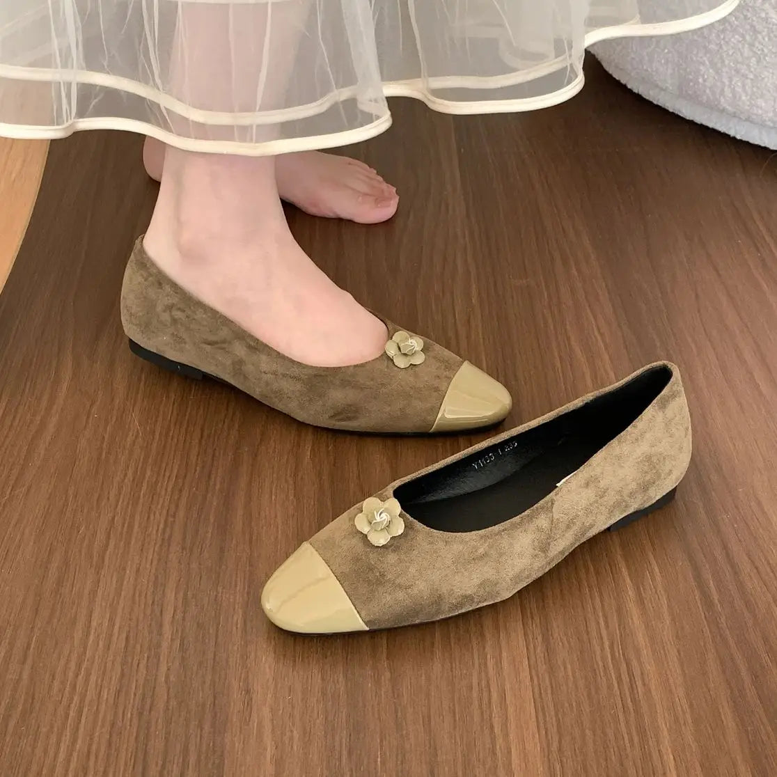 LBSFY  -  Retro Elegant Women Flat Shoes Pointed Toes Flat Bottoms Comfortable Ballet Shoes Sexy Shallow Mouth Shoes