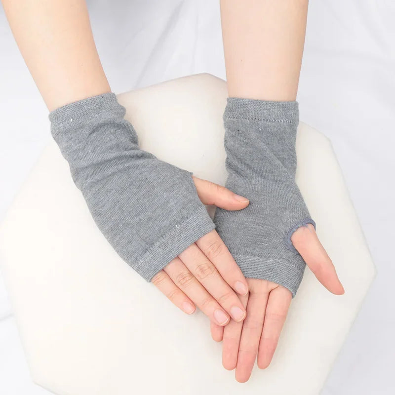 Lbsfy Anime Women Short Fingerless Gloves Cosplay Mitten Unisex Oversleeve Arm Warmer Men's Fashion Warm Cuff Gloves Cosplay Accessory